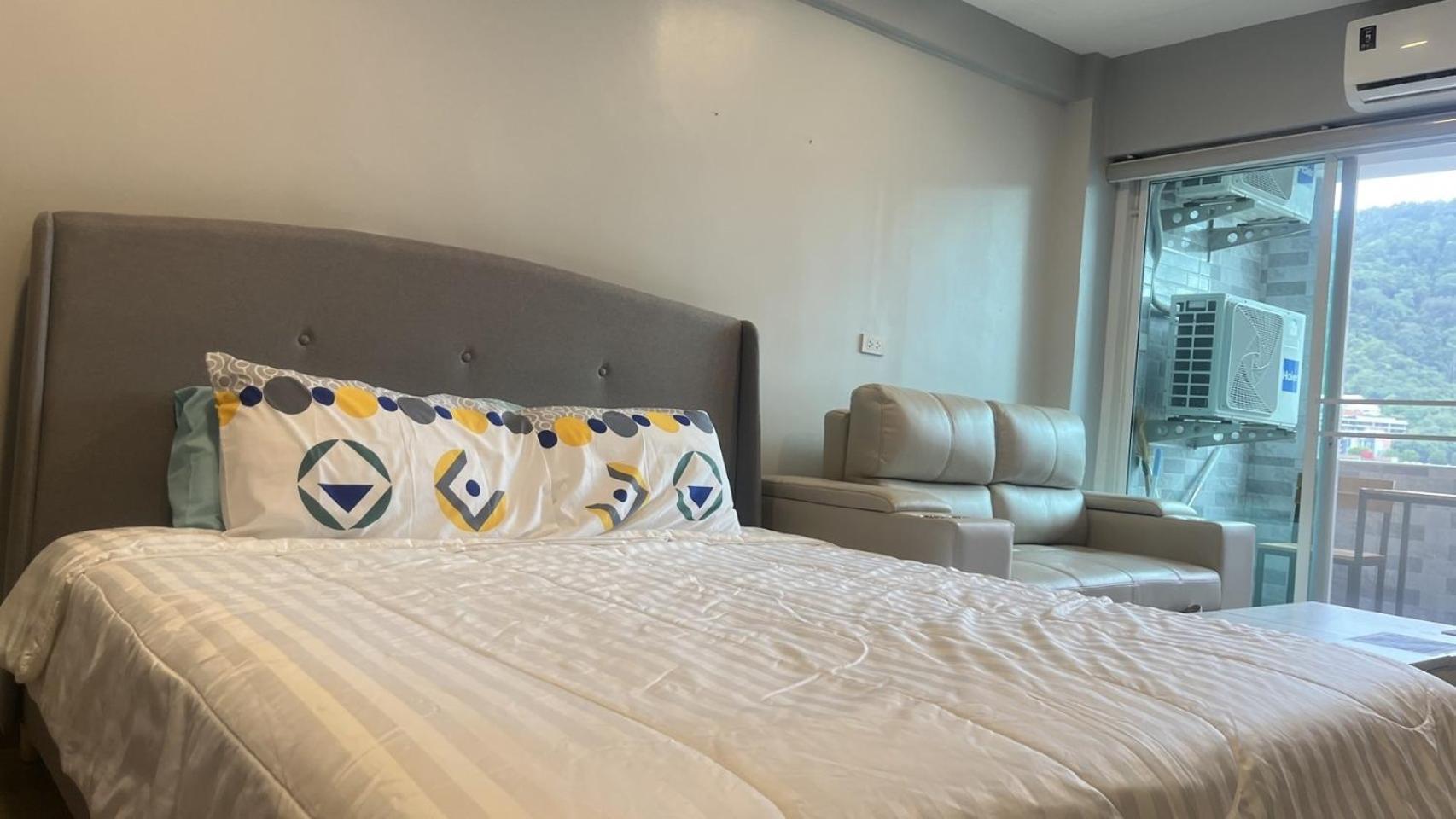 Private Modern Apartments By Patong Vacation Rentals Located In The Heart Of Patong, Walking Distance To The Beach, Kitchen, Private Bathroom, Seating Area, 65" Smart Tv With Free Wifi Экстерьер фото